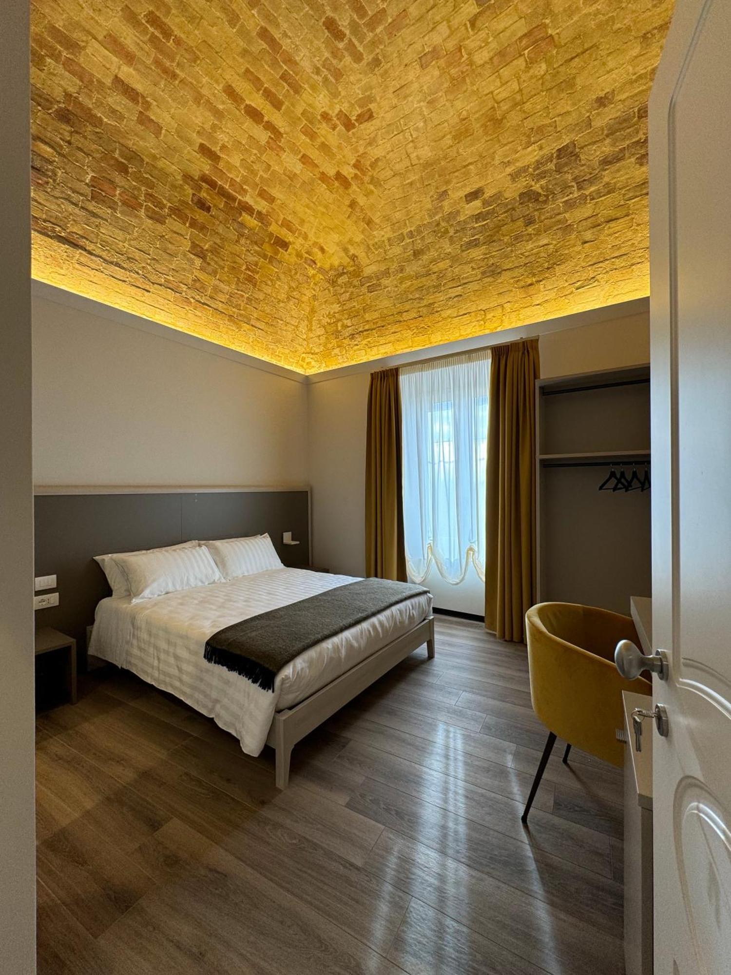 B&B Palazzo Croghan Torre Maggiore Extérieur photo